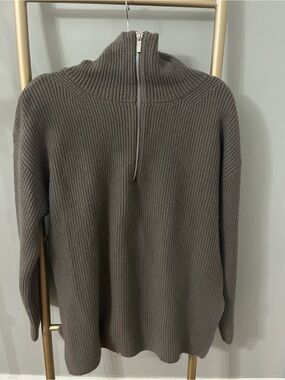 H&M Ribbed Half-Zip Mock Neck Sweater | Taupe | Size Medium